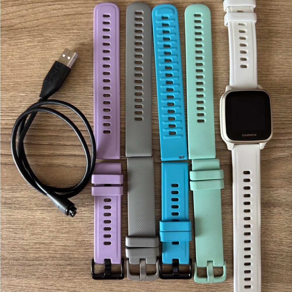 Garmin White Smartwatch with Interchangeable Bands